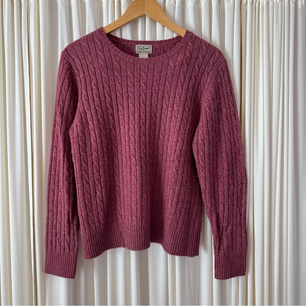 L.L. Bean Women's Vintage Cable Knit Sweater Pink Size Medium‎ Wool Blend Winter